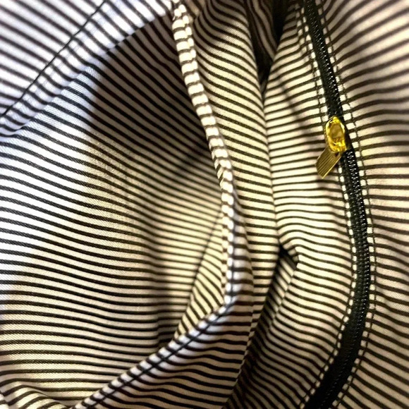 Deluxity Los Angeles Yellow Vegan Peta approved Women Crossbody Messenger - Picture 17 of 17